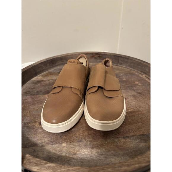 Olukai Women's Brown Leather Adjustable Strap Comfort Shoes Size 7 Brand New - Picture 4 of 5
